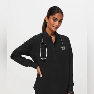 Figs Women's Black Rafaela Oversized Long Sleeved Scrub Top - XL